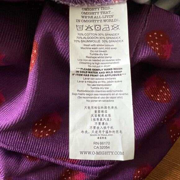 omighty Strawberry Print Pants Size Medium - Picture 8 of 13